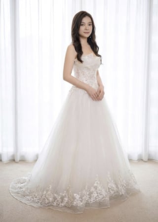 034-Soft-A-Line_Strapless_Folded-Origami-Neckline_Floral-Hem-asian-bridal-hire