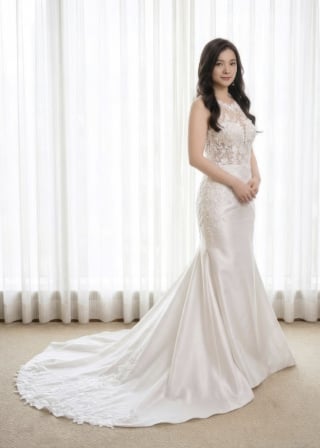 046-Mermaid_Sleeveless_Illusion-High-Neck_Lace-Bodice_Satin-Skirt-asian-bridal-hire