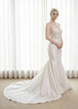 046-Mermaid_Sleeveless_Illusion-High-Neck_Lace-Bodice_Satin-Skirt-asian-bridal-hire