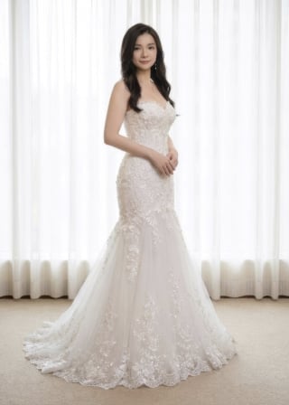 081-Mermaid_Strapless-Sweetheart_3D-Floral-Lace_Soft-Tulle-asian-bridal-hire