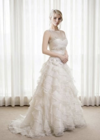 084-Soft-A-Line_Strapless_Floral-Beaded-Bodice_Tiered-Tulle-Skirt-asian-bridal-hire