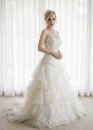 088-Dramatic-A-Line_Strapless_Silver-Dripping-Beads_Sparkle-Tulle-asian-bridal-hire