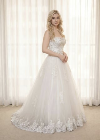 090-Dramatic-A-Line_Off-Shoulder_Puffy-Ruffled-Sleeves_Beaded-Bodice-asian-bridal-hire