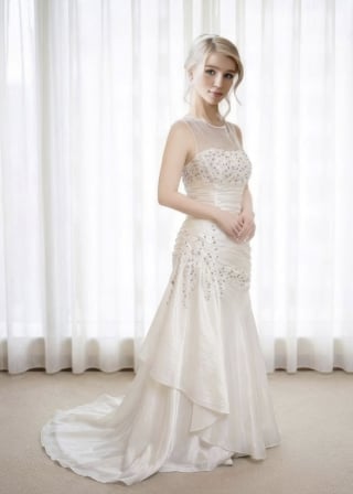 097-Mermaid_Strapless_Ruffled-Neckline-Trim_Gold-Embroidery-asian-bridal-hire