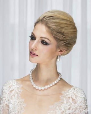 064-Dramatic-A-Line_Strapless_Straight-Neckline_Floral-Embroidery_Tulle-asian-bridal-hire